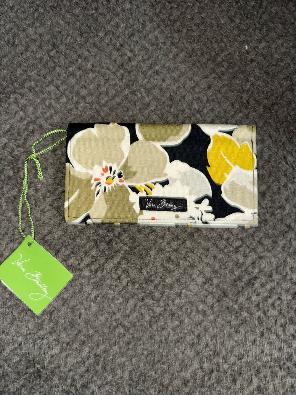NWT Retired Vera Bradley Dogwood Pattern Checkbook Cover